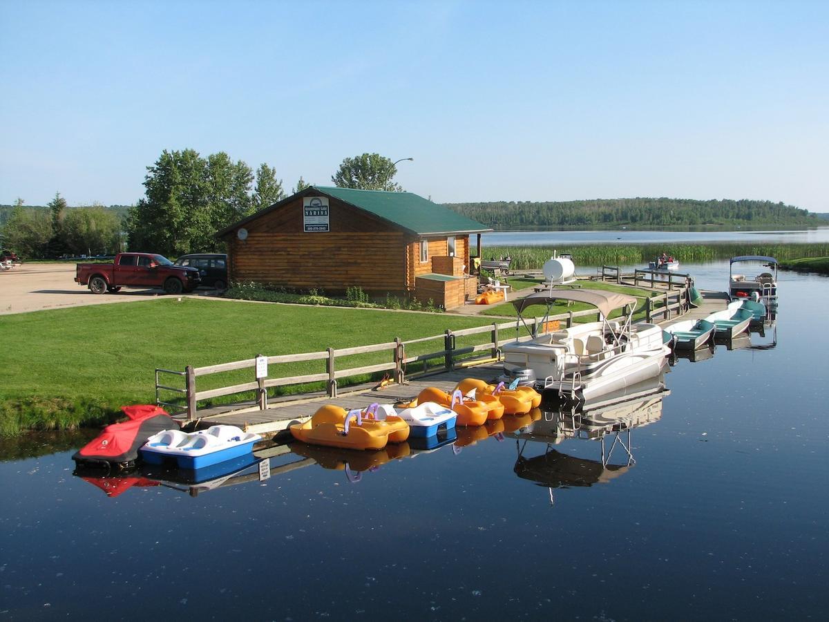 Отель Greenwater Fisherman'S Cove Porcupine Plain Экстерьер фото